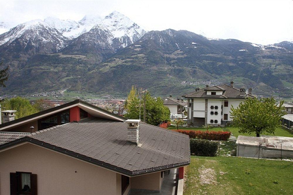 Hotel & Restaurant Le Charaban Aosta Exteriör bild