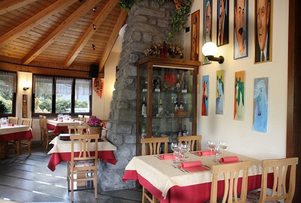 Hotel & Restaurant Le Charaban Aosta Exteriör bild